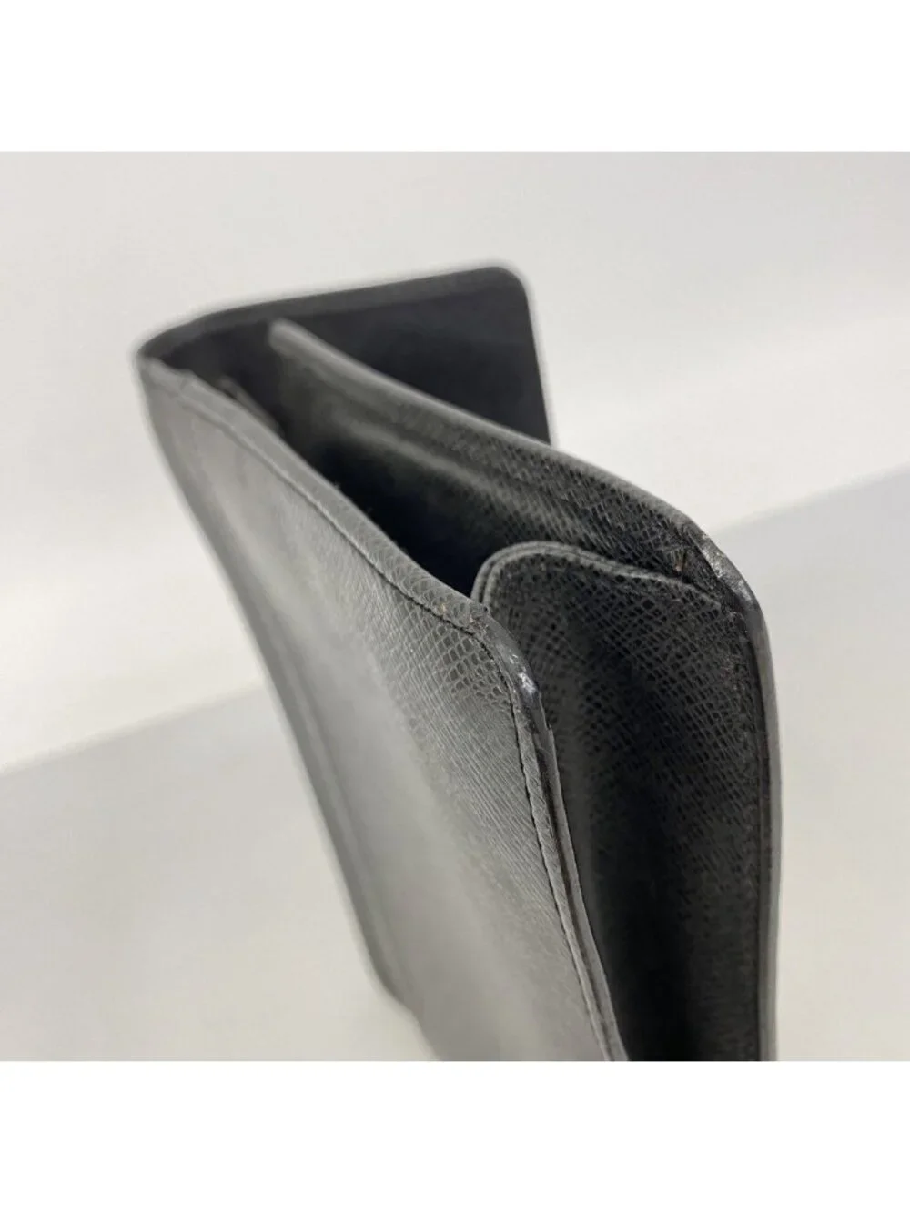 Louis Vuitton Clutch Taiga Selenga Ardoise